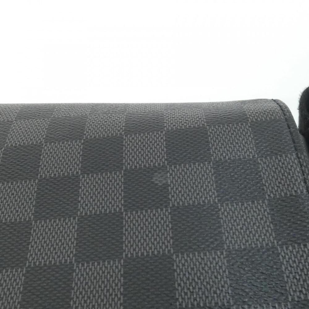 Louis Vuitton District