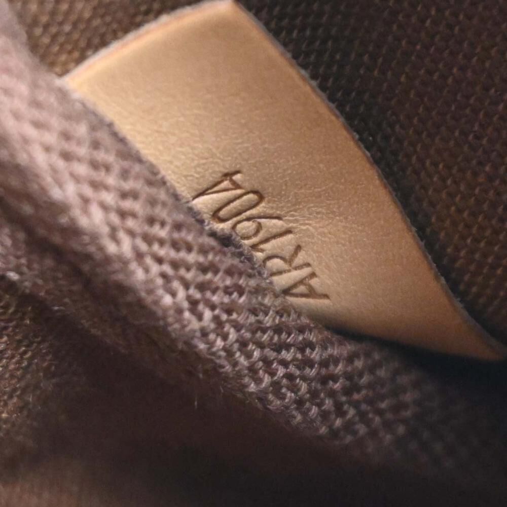 Louis Vuitton Saumur