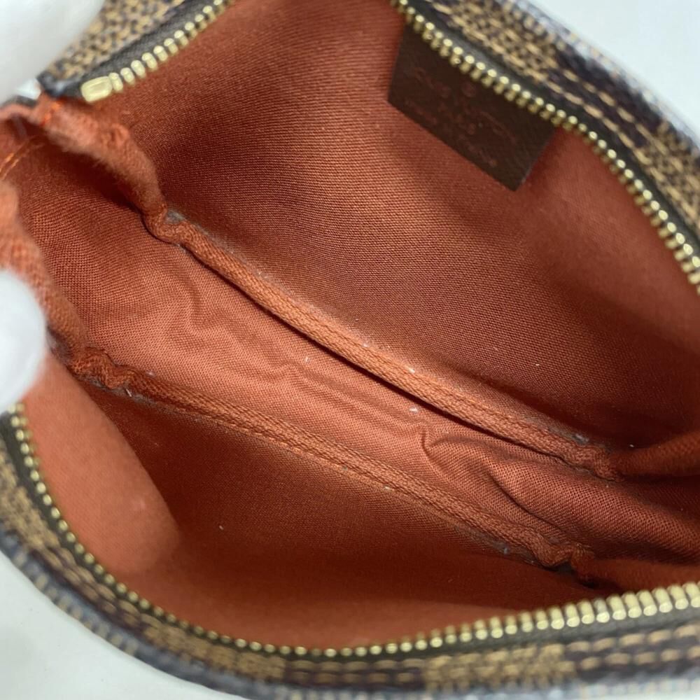 Louis Vuitton Trousse Makeup