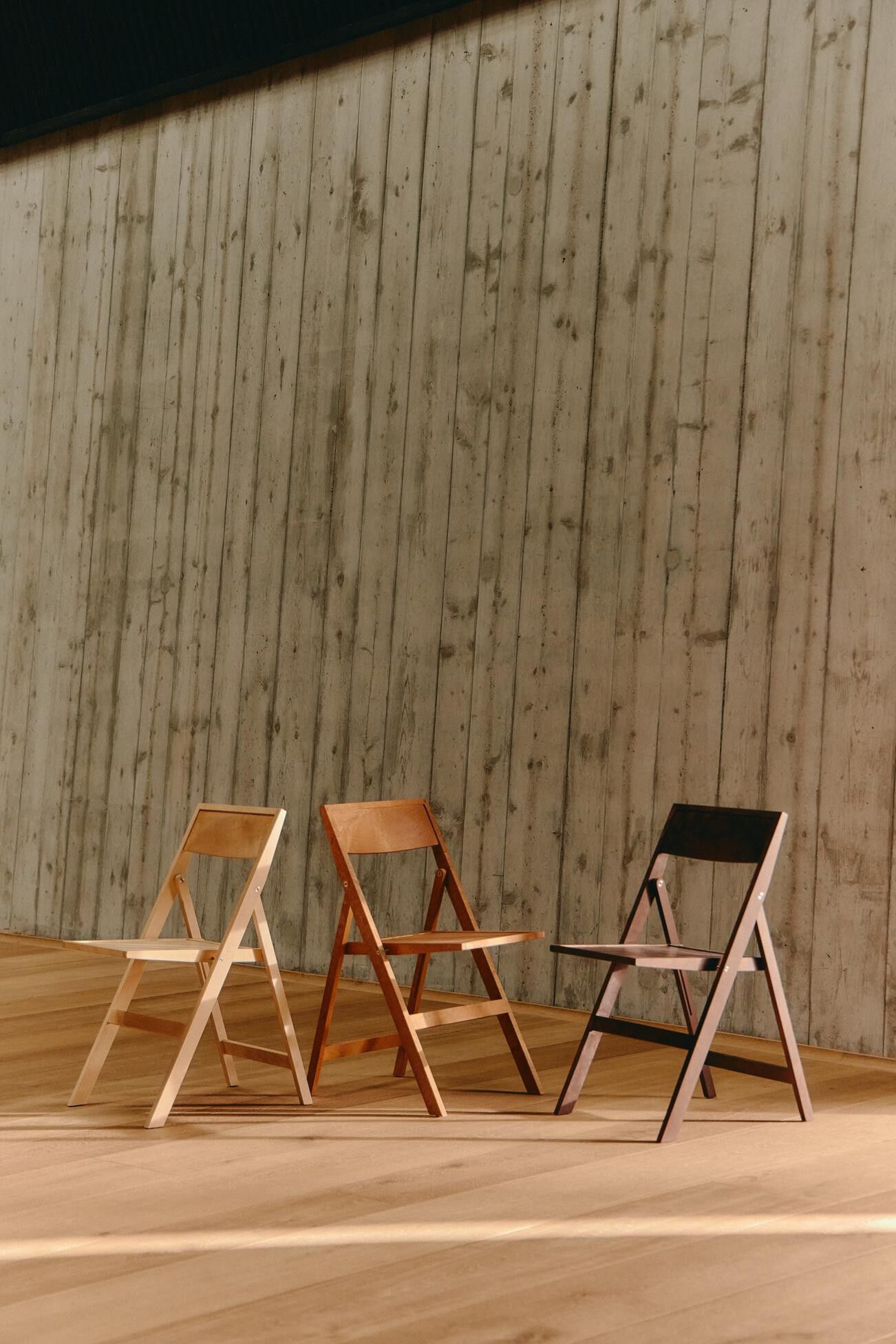 Folding Flat Chair | Dark Brown Birch