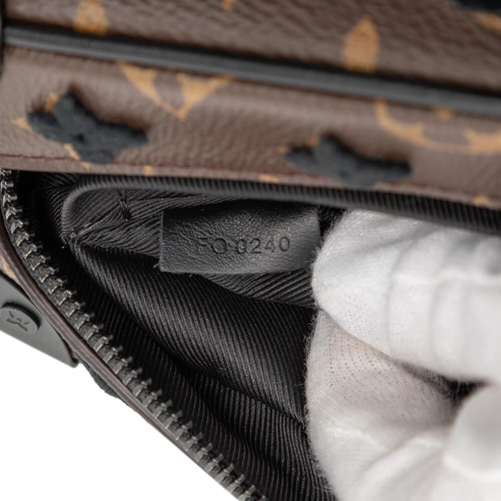 Louis Vuitton Shoulder Bags