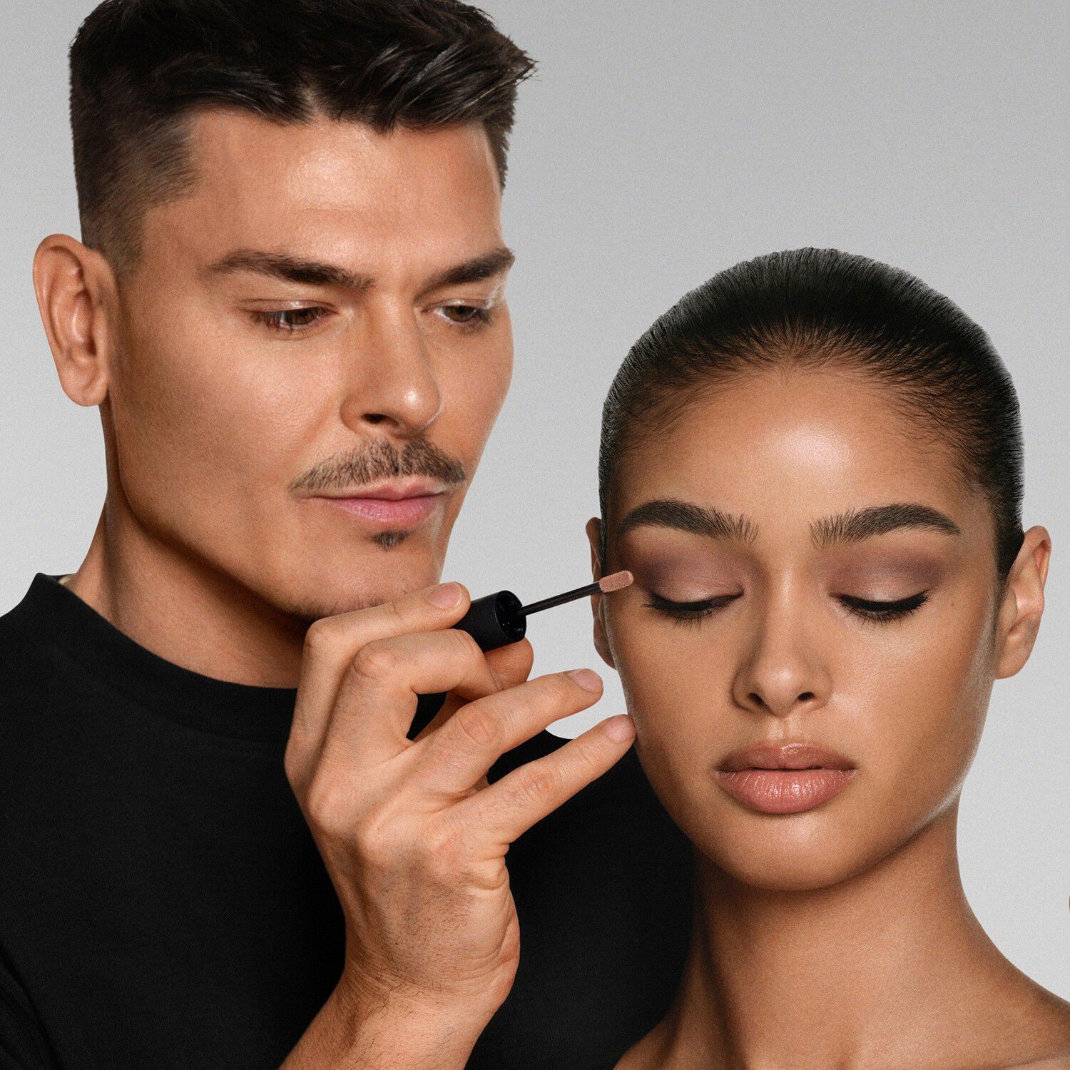 Master Mattes&reg; Long-Wear Cream-Eyeshadow - Kr&auml;m&ouml;gonskugga