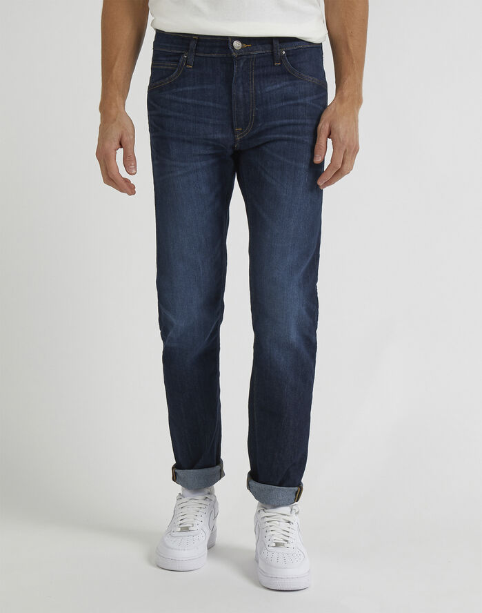 DAREN_ZIP_FLY STRONG_HAND