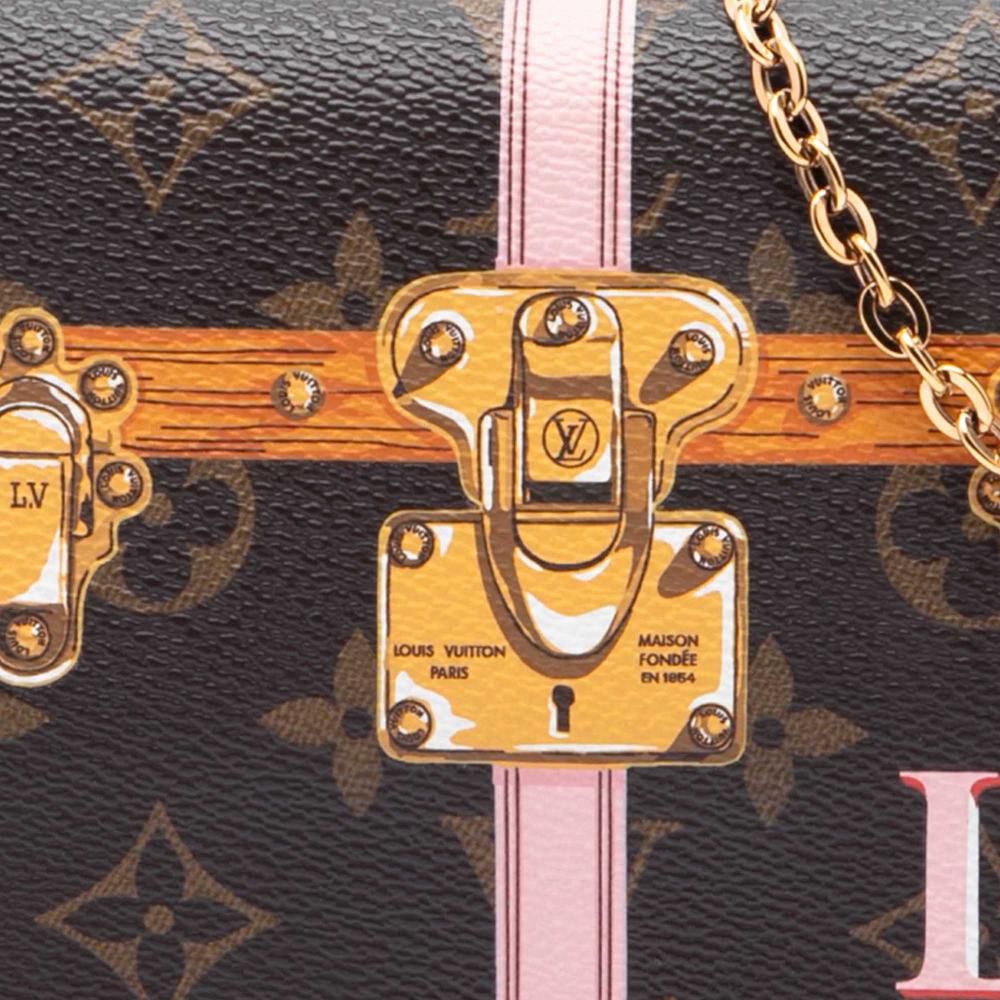 Louis Vuitton Shoulder Bags