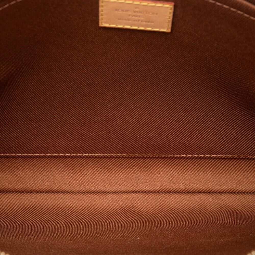 Louis Vuitton Clutch