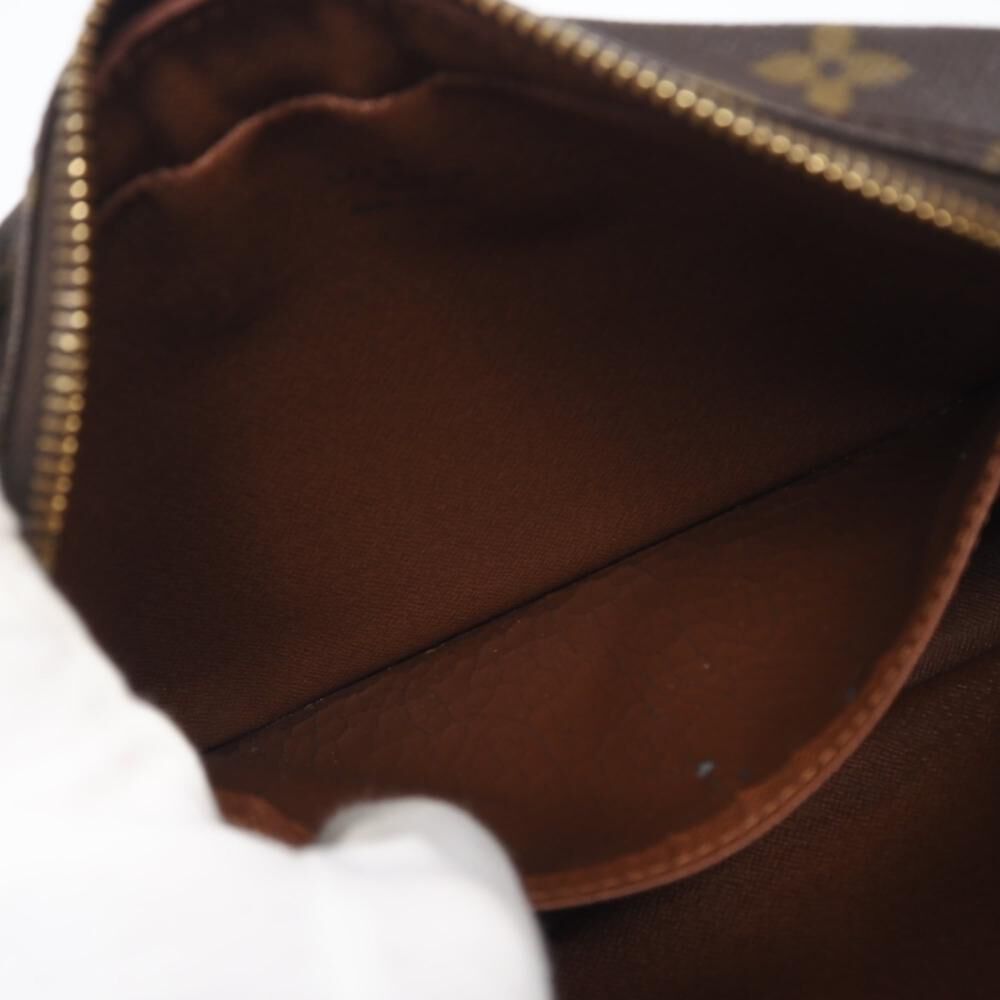 Louis Vuitton Clutch