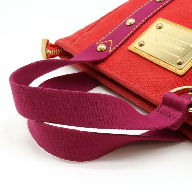 Louis Vuitton Antigua