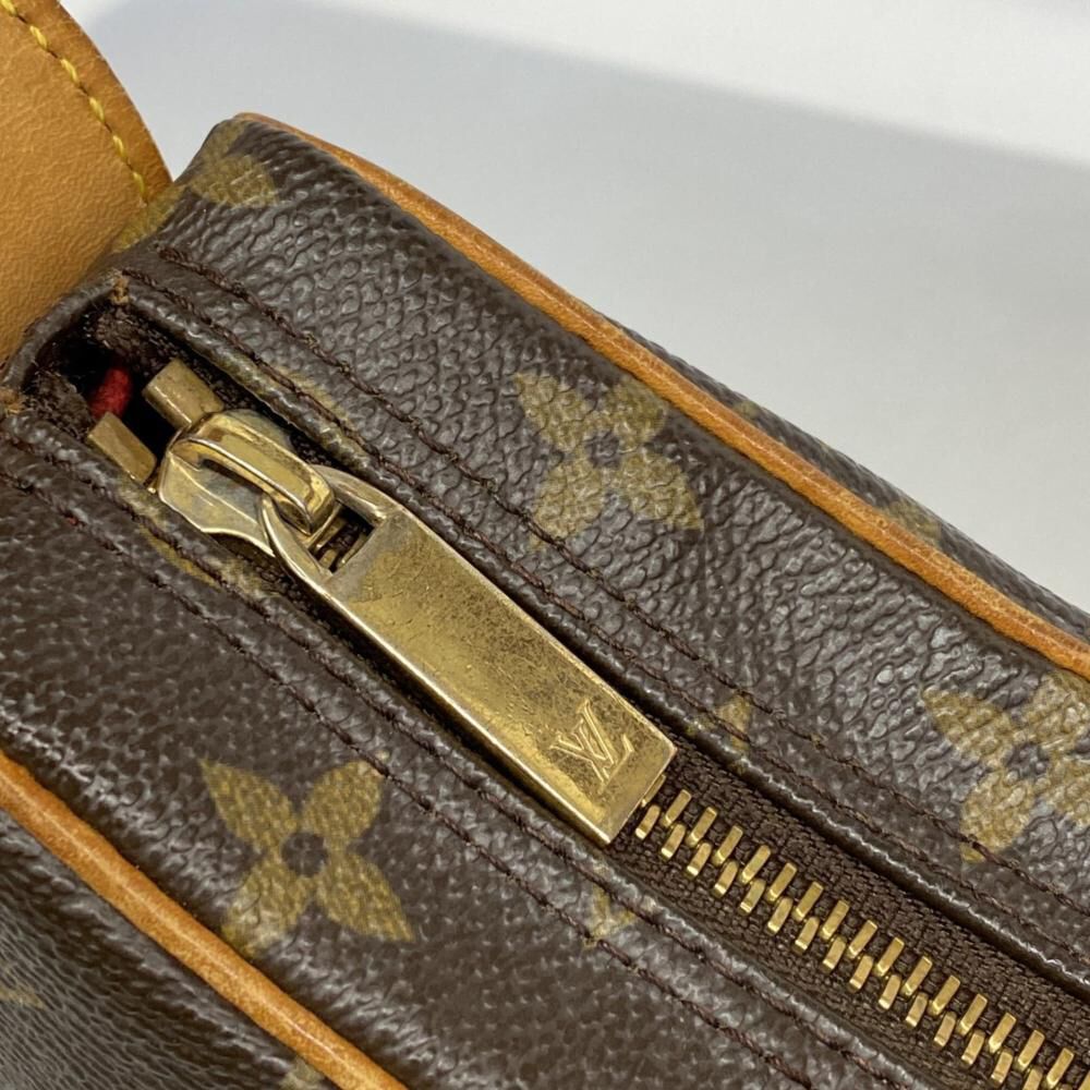 Louis Vuitton Croissant