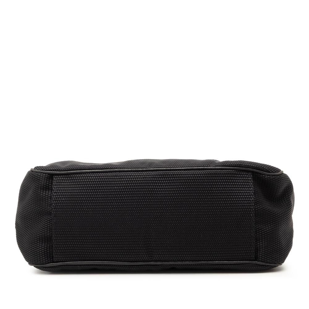 Yves Saint Laurent Shoulder Bag