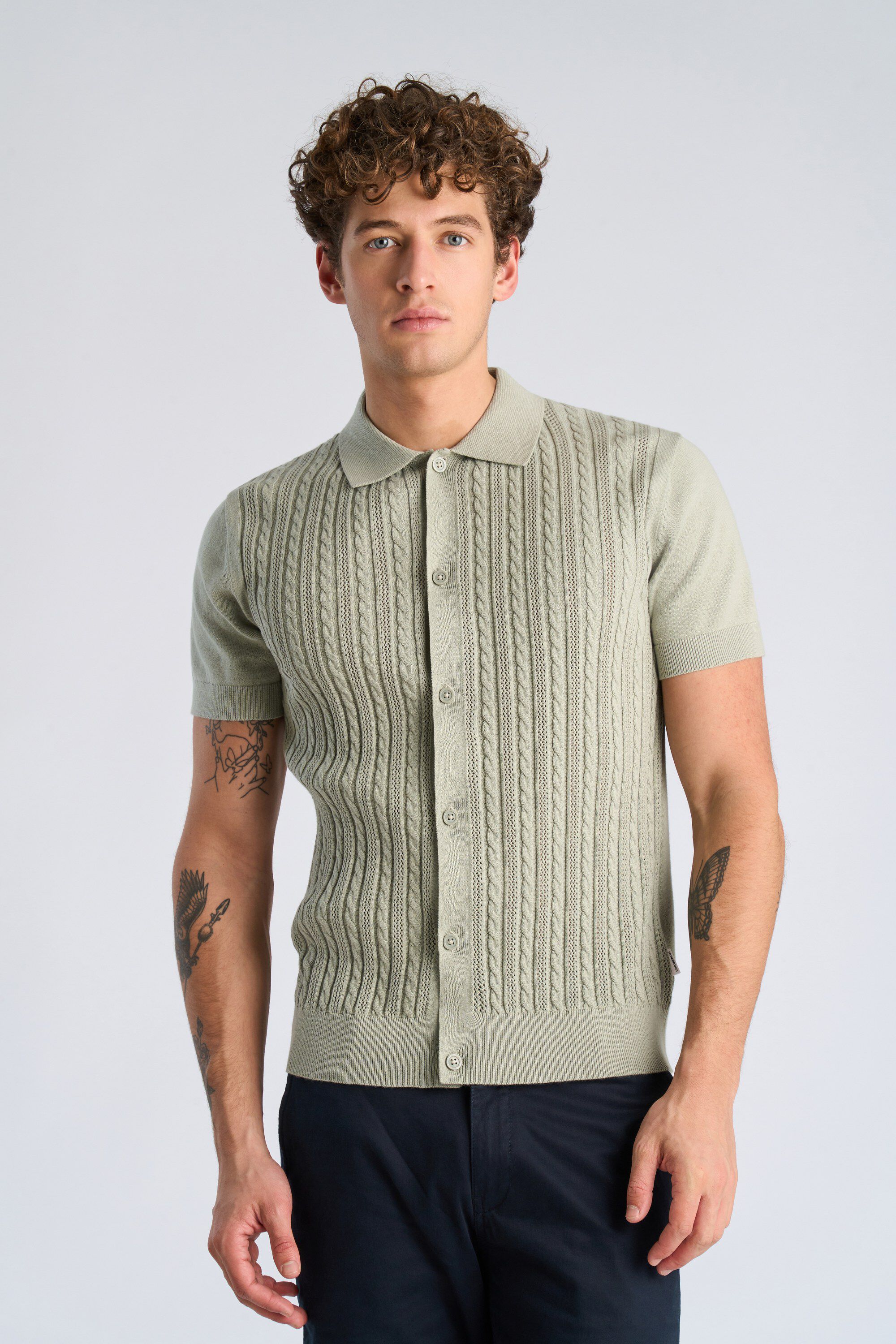 Knitted S/S cable cardigan