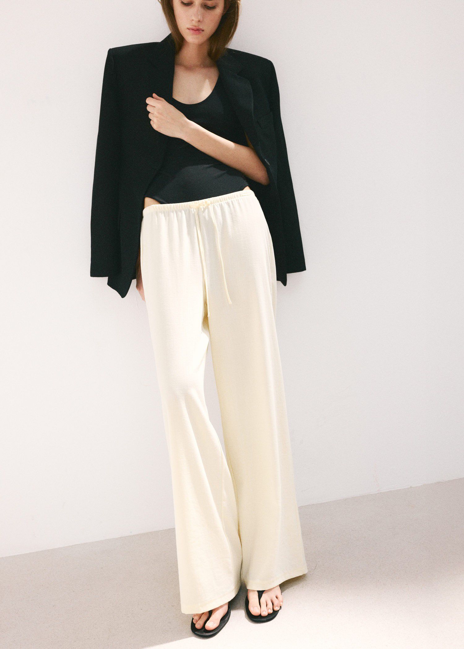 Straight mid-rise trousers