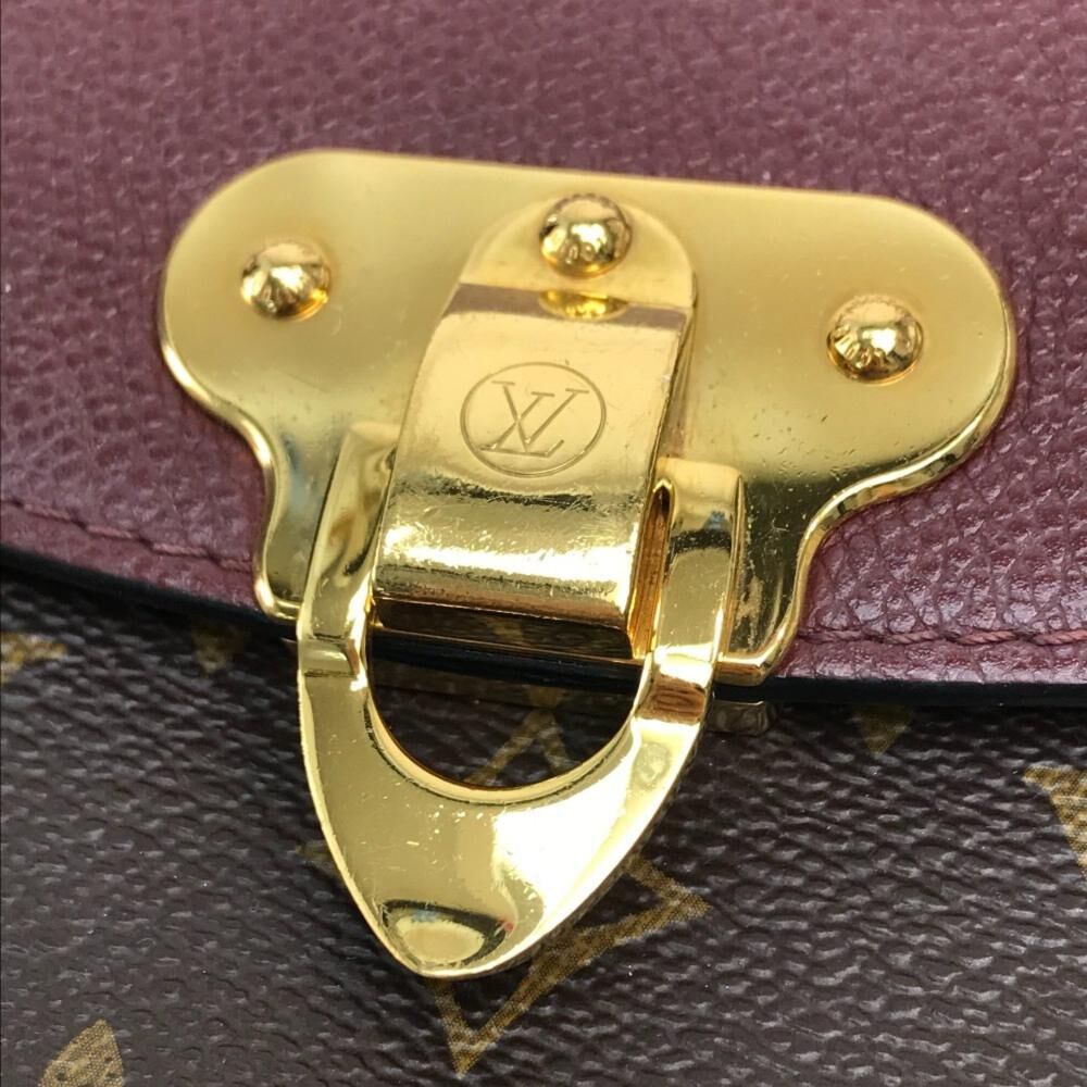 Louis Vuitton Shoulder Bags