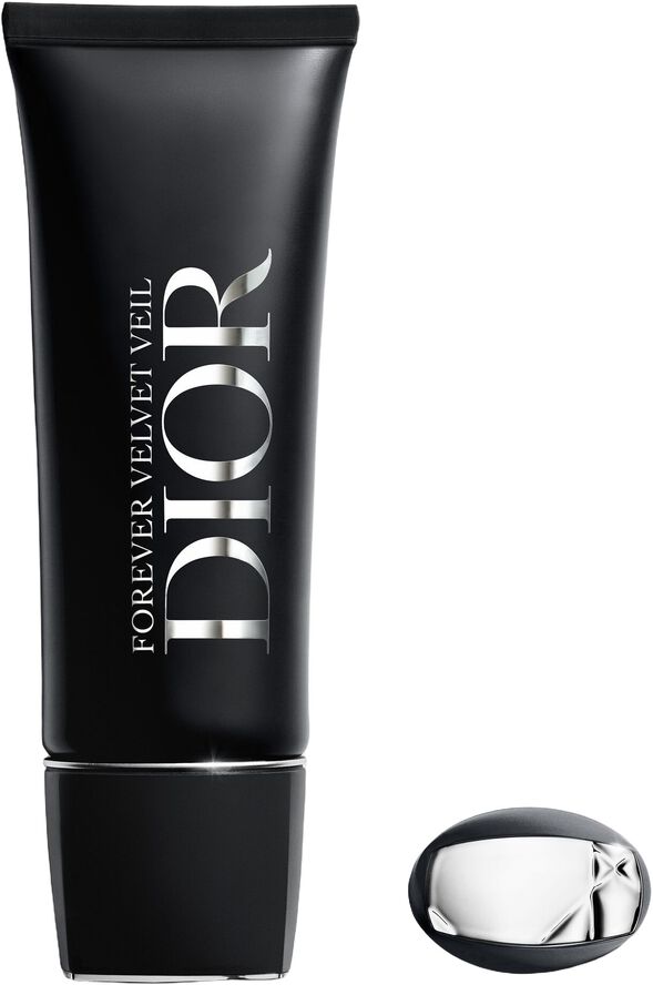 Dior Forever Velvet Veil Makeup base