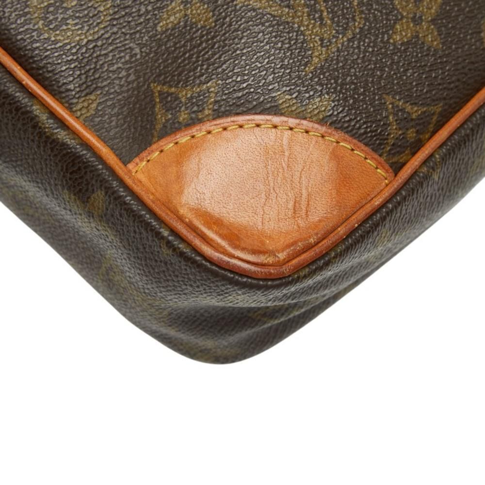 Louis Vuitton Clutch
