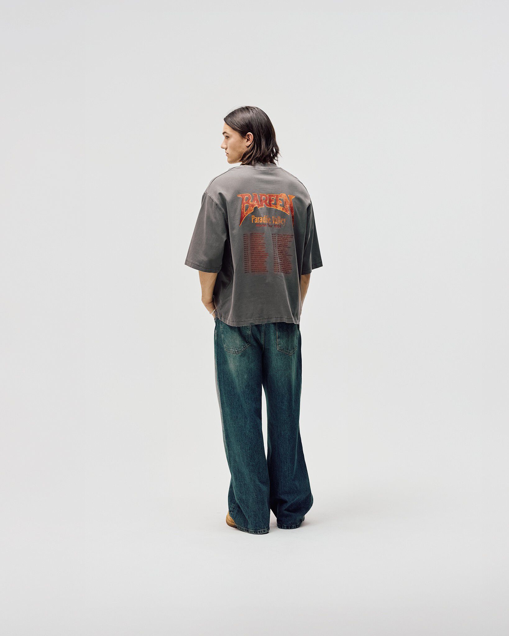 AW26 WORLD TOUR OVERSIZED BOX FIT