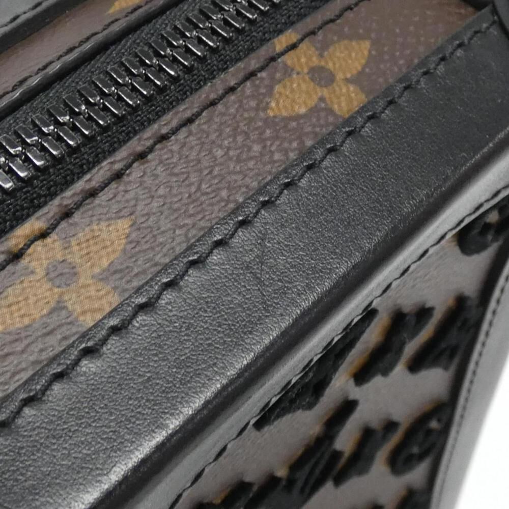 Louis Vuitton Shoulder Bags