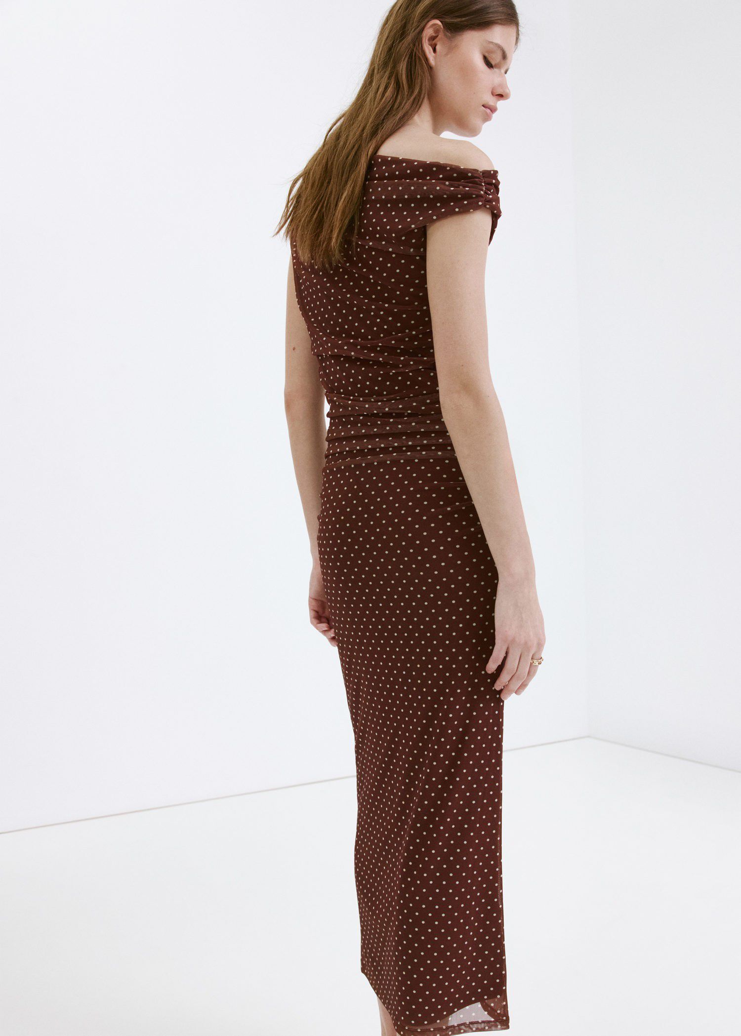 Fitted polka dot midi dress