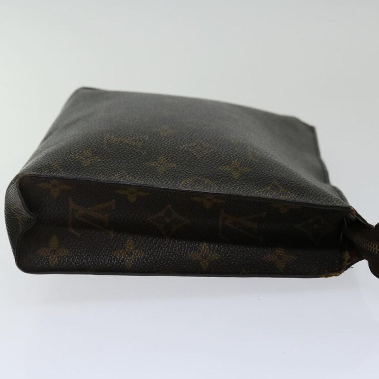 Louis Vuitton Poche Toilette