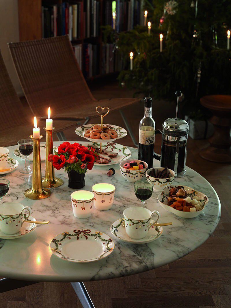 Star Fluted Christmas fat 22 cm