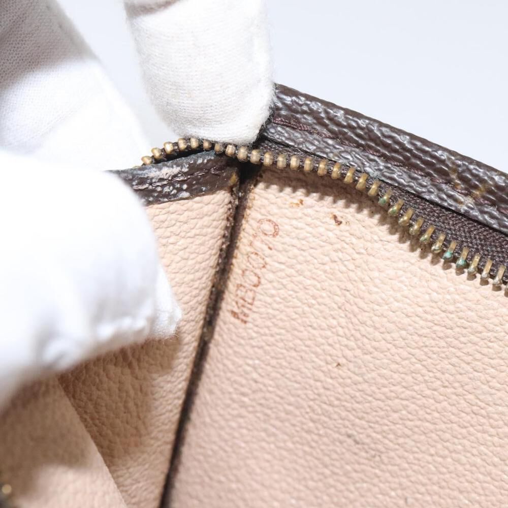 Louis Vuitton Poche Toilette