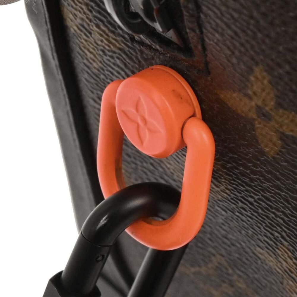 Louis Vuitton Shoulder Bags