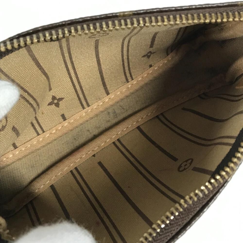 Louis Vuitton Pochette Accessoires