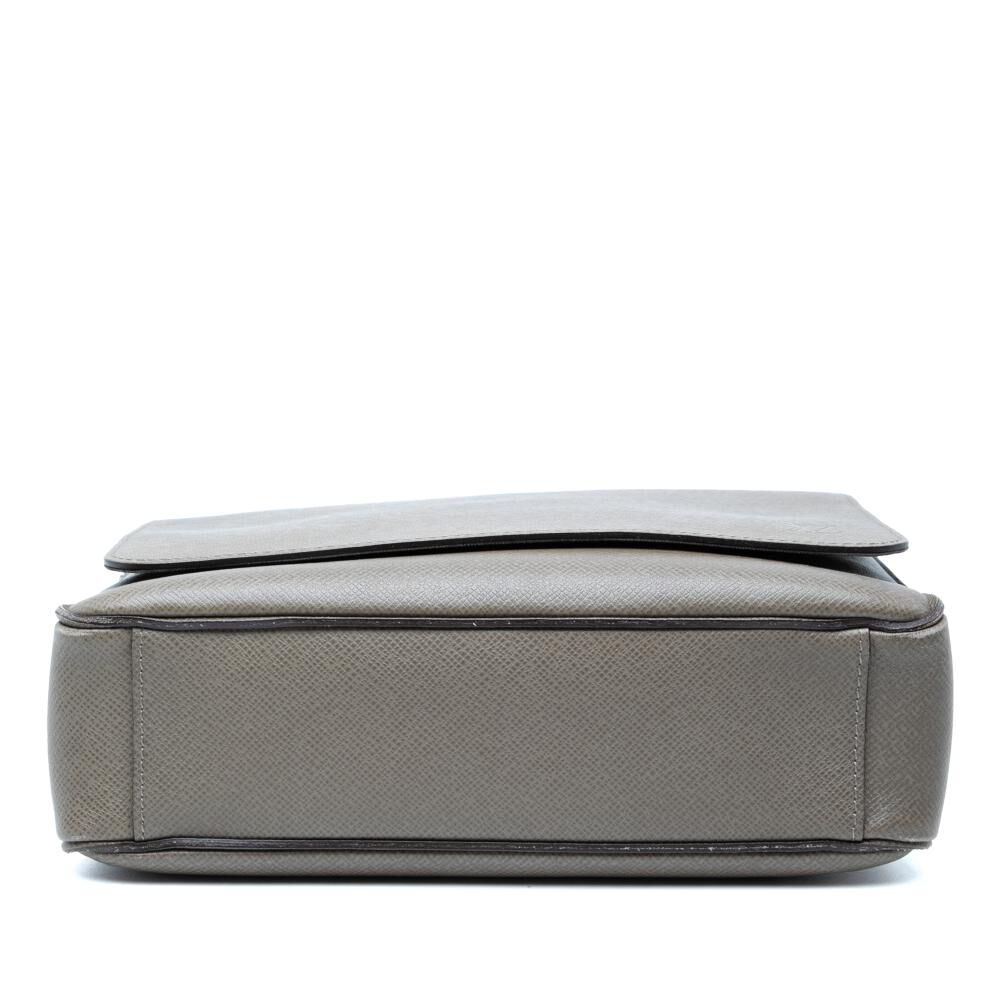 Louis Vuitton Crossbody Bag