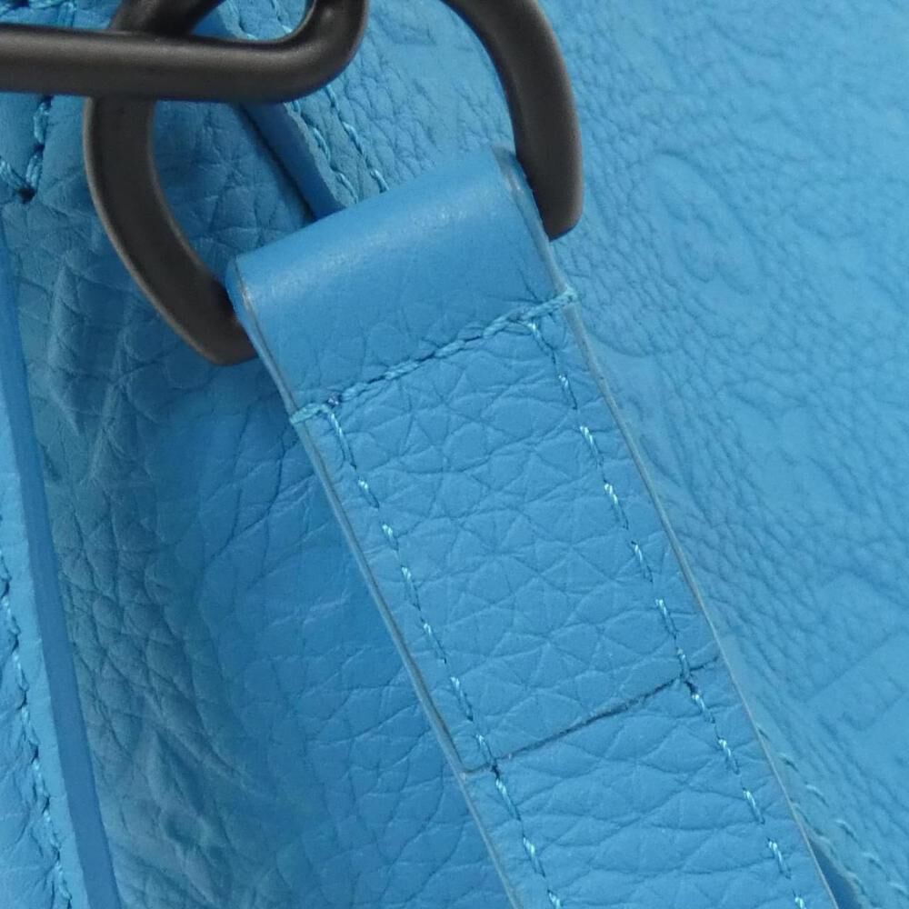 Louis Vuitton Messenger