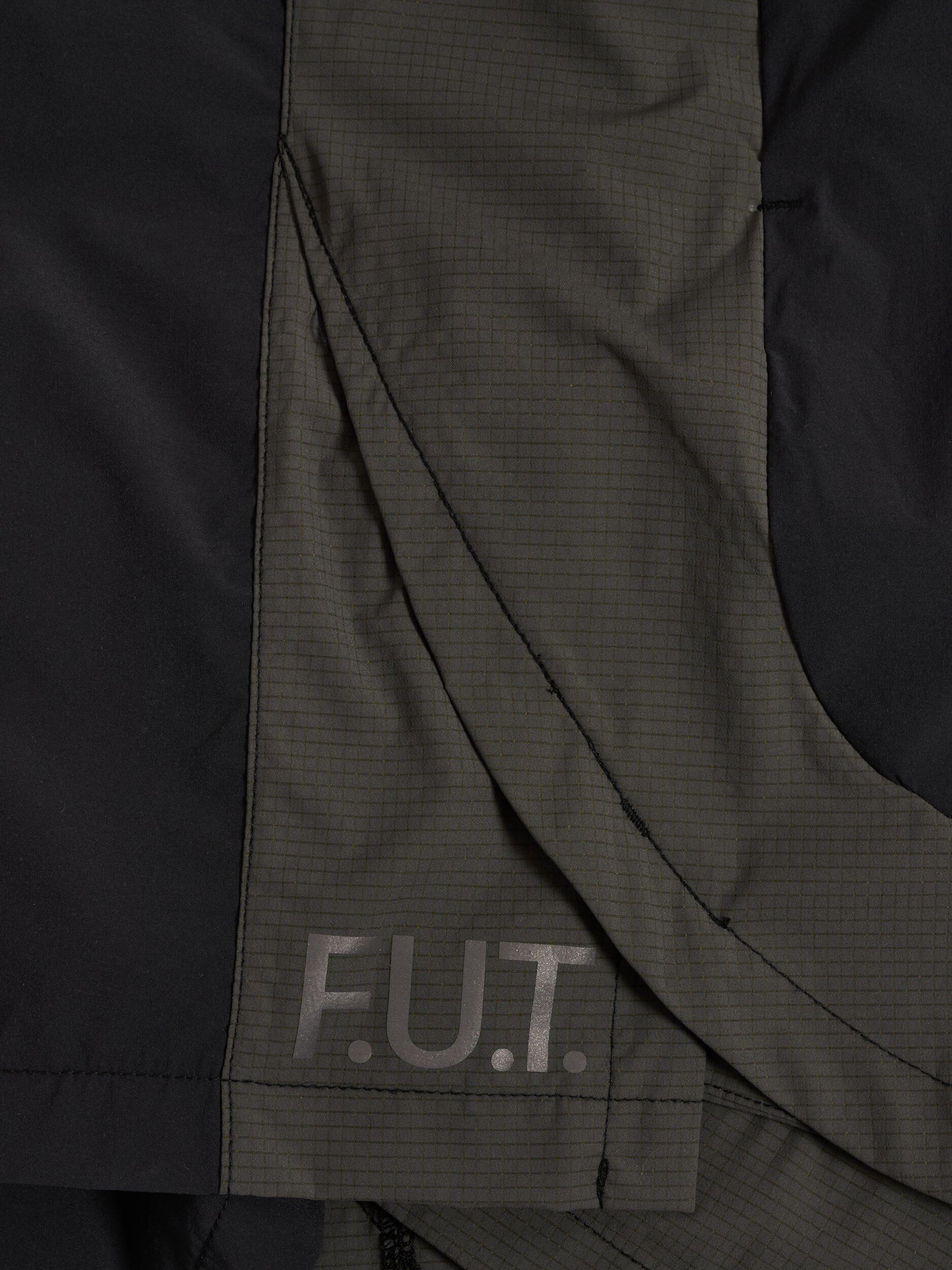 HALO DIVISION SHORTS