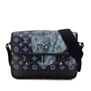 Louis Vuitton Messenger