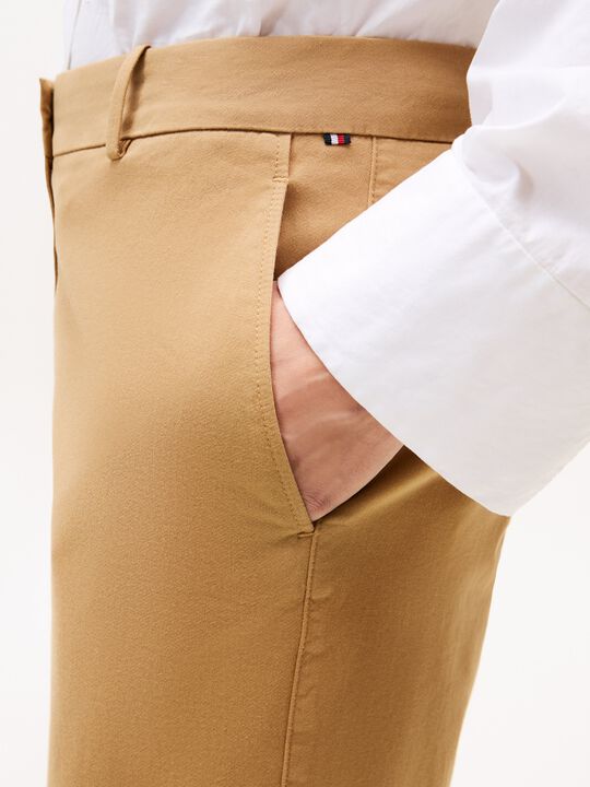 STRETCH GMD SLIM STRAIGHT CHINO