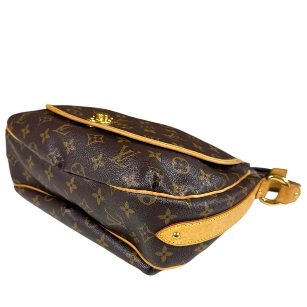 Louis Vuitton Shoulder Bags