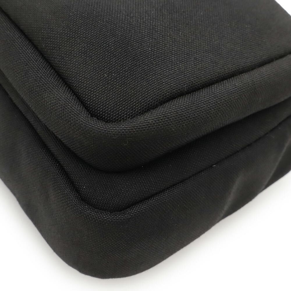 Yves Saint Laurent Shoulder Bag