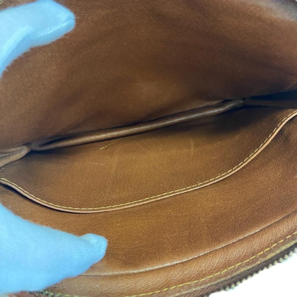 Louis Vuitton Clutch