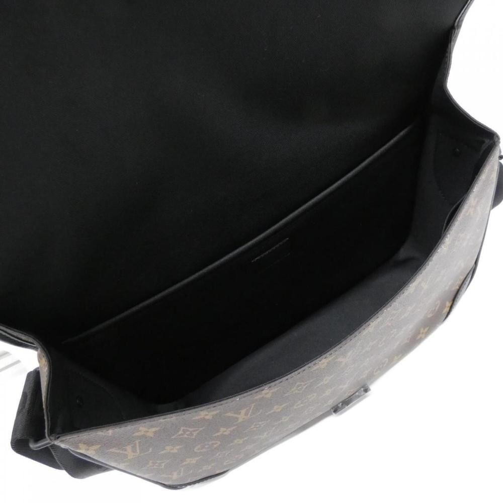 Louis Vuitton Shoulder Bags