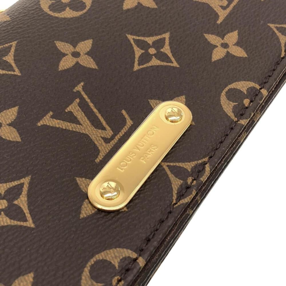 Louis Vuitton Shoulder Bags