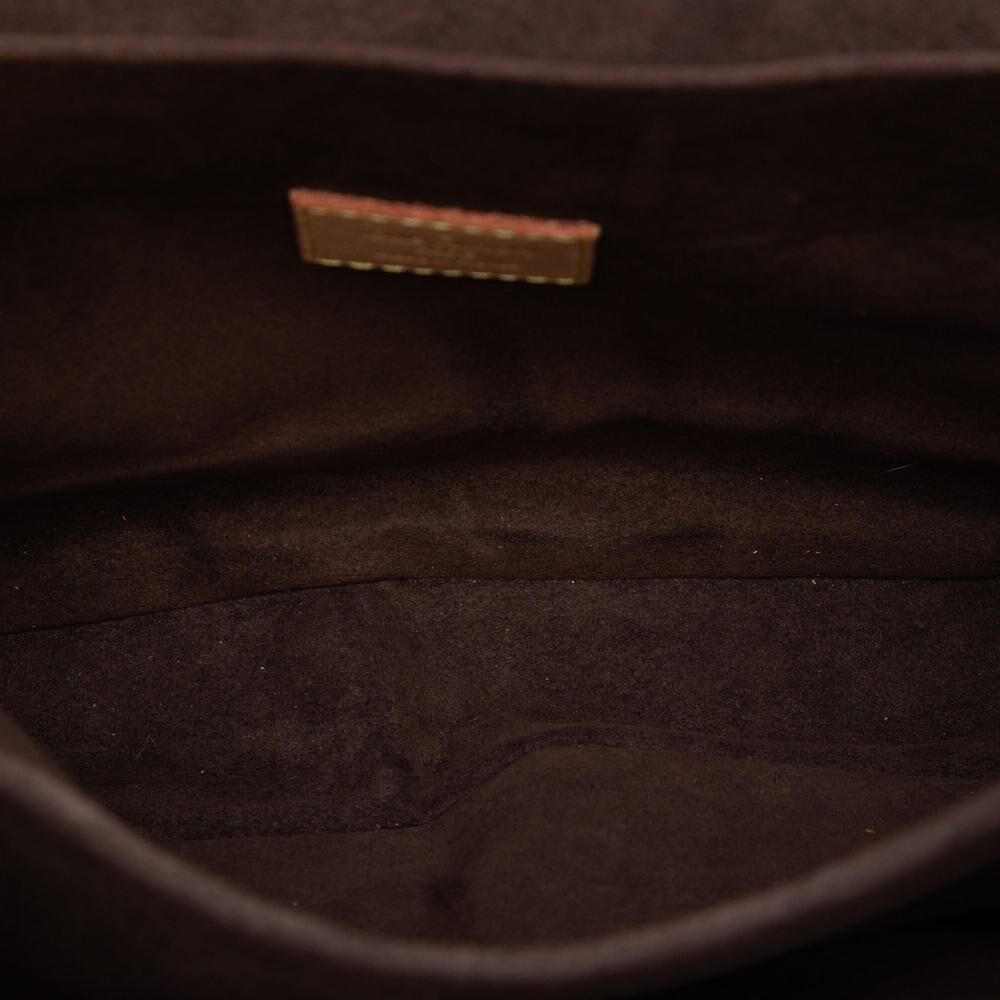 Louis Vuitton Shoulder Bags