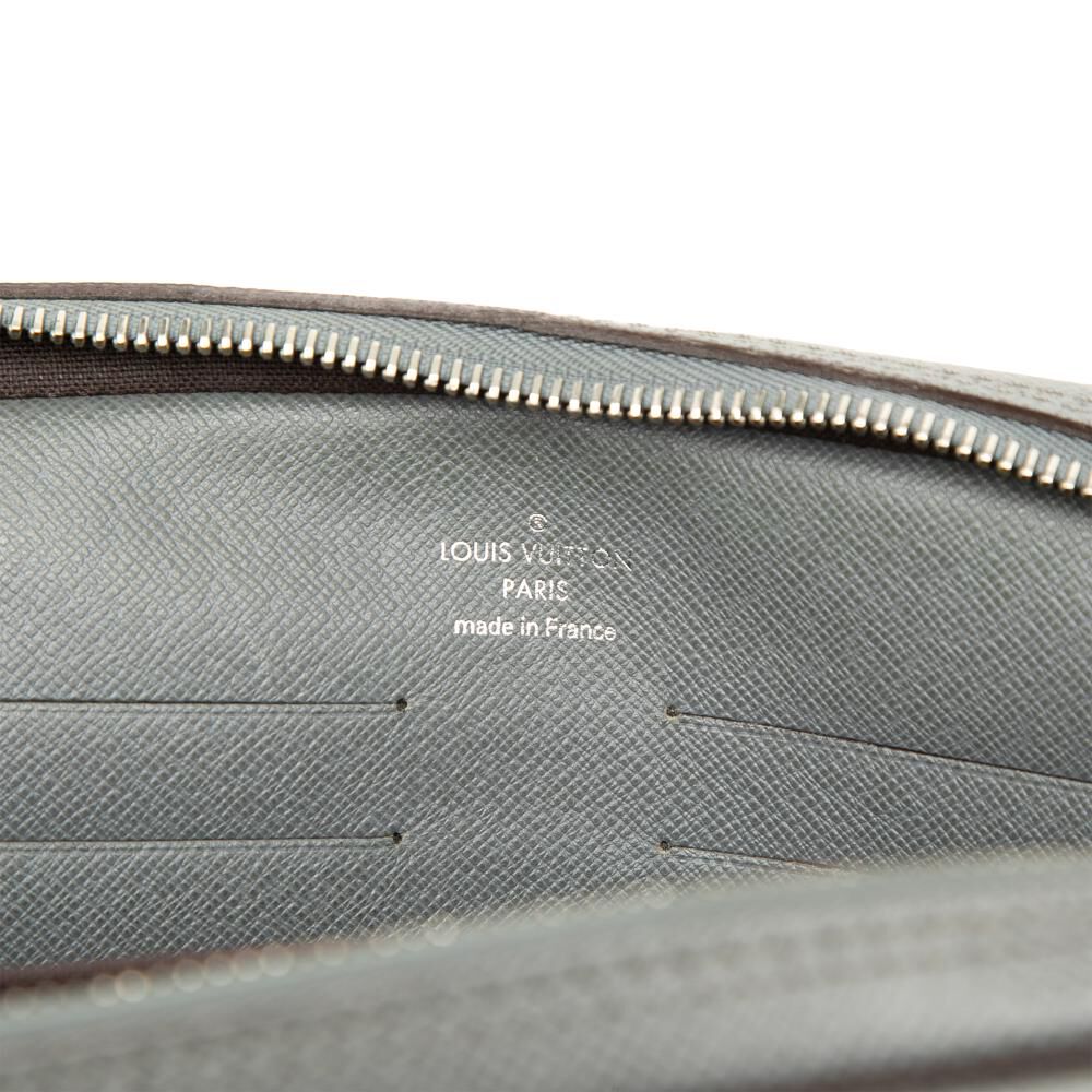 Louis Vuitton Clutch