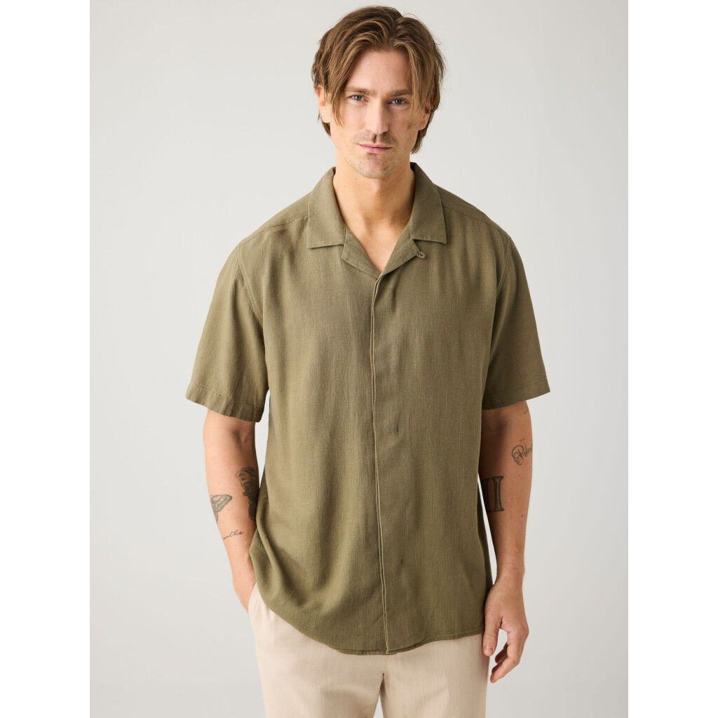 Relaxed Linen-mix short sleeve shirt