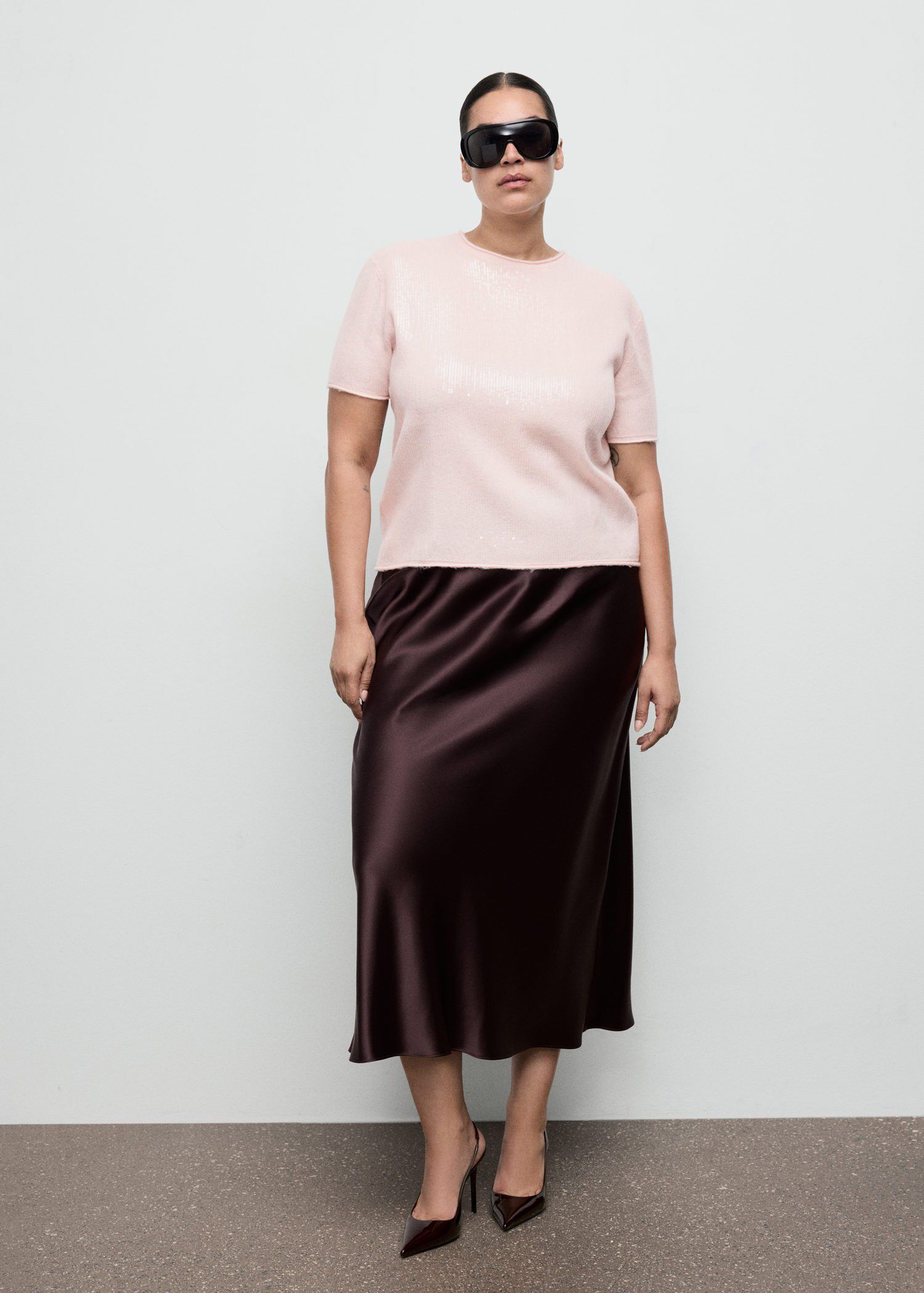 Short-sleeved sequin sweater