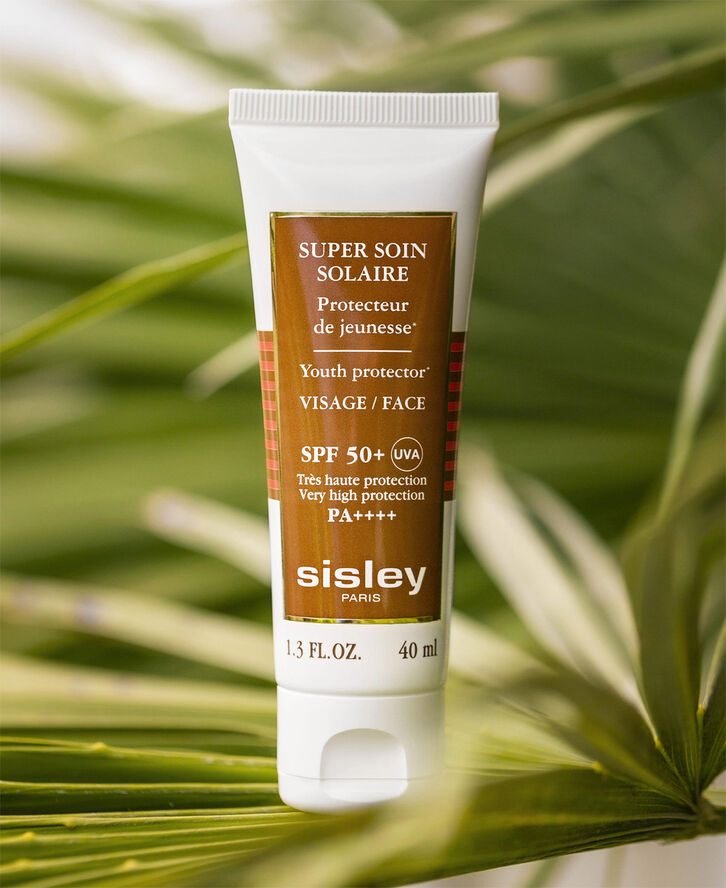 Super Soin Solaire Visage SPF50+ - Facial Sun Cream - tube with pump