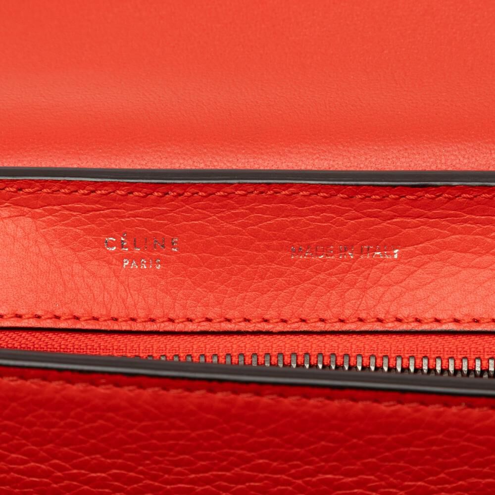 C&eacute;line Trapeze