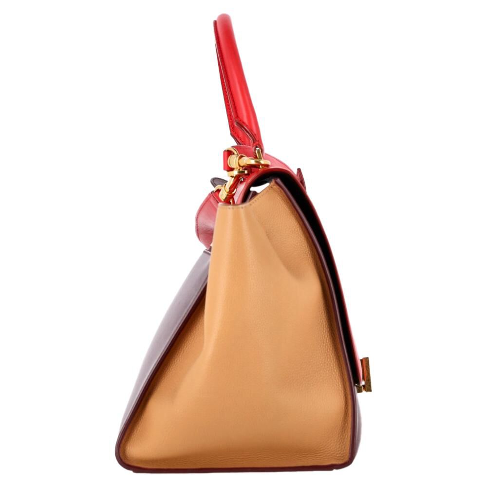 C&eacute;line Trapeze