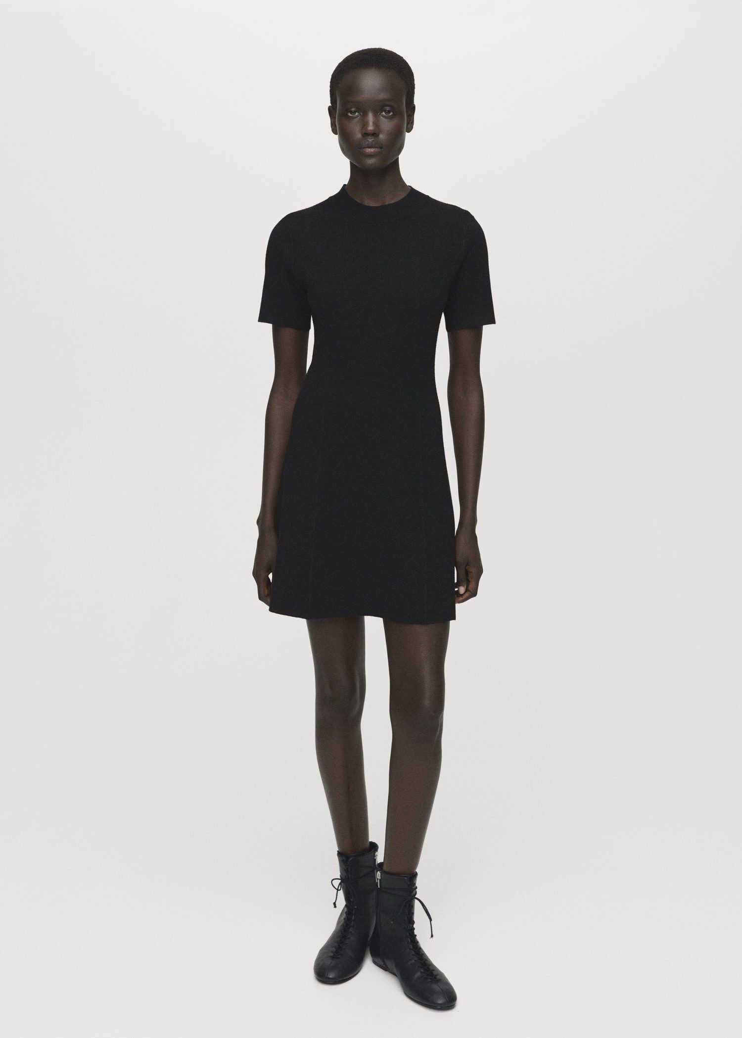 Fine-knit flared dress