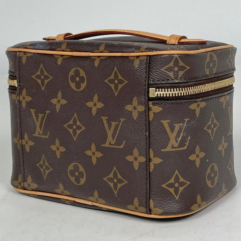 Louis Vuitton Trousse Makeup