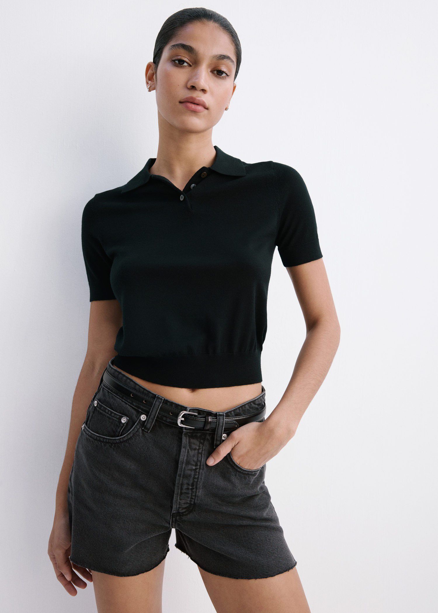 Denim shorts with frayed hem