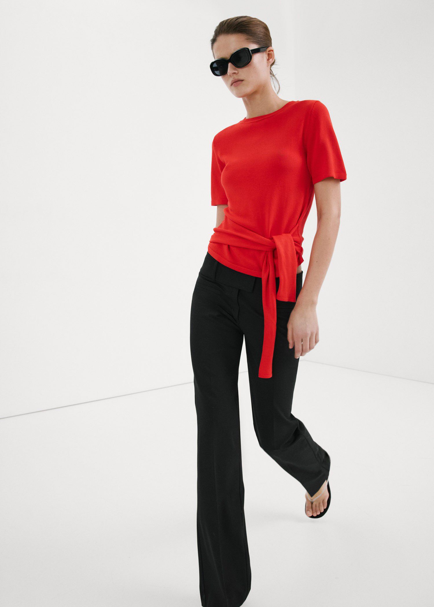 Straight-leg trousers with belt loo