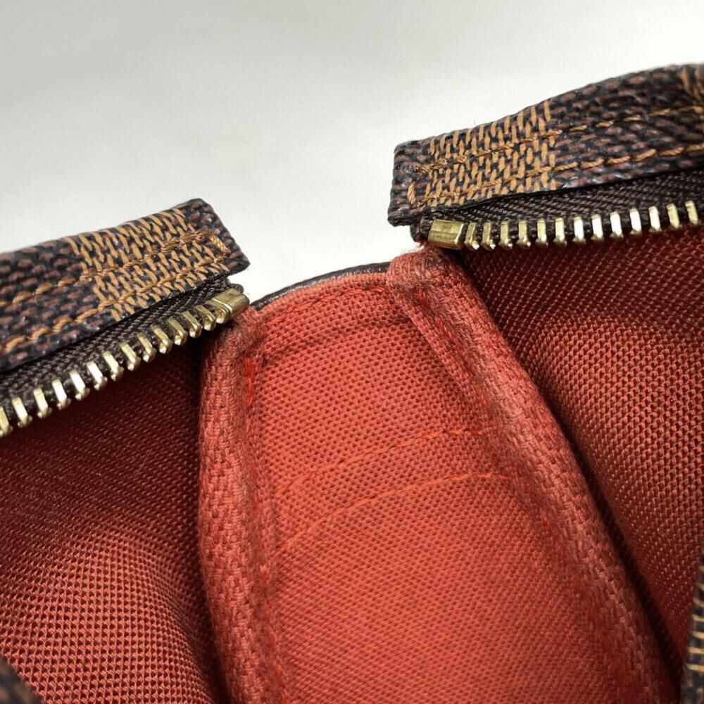 Louis Vuitton Trousse Makeup