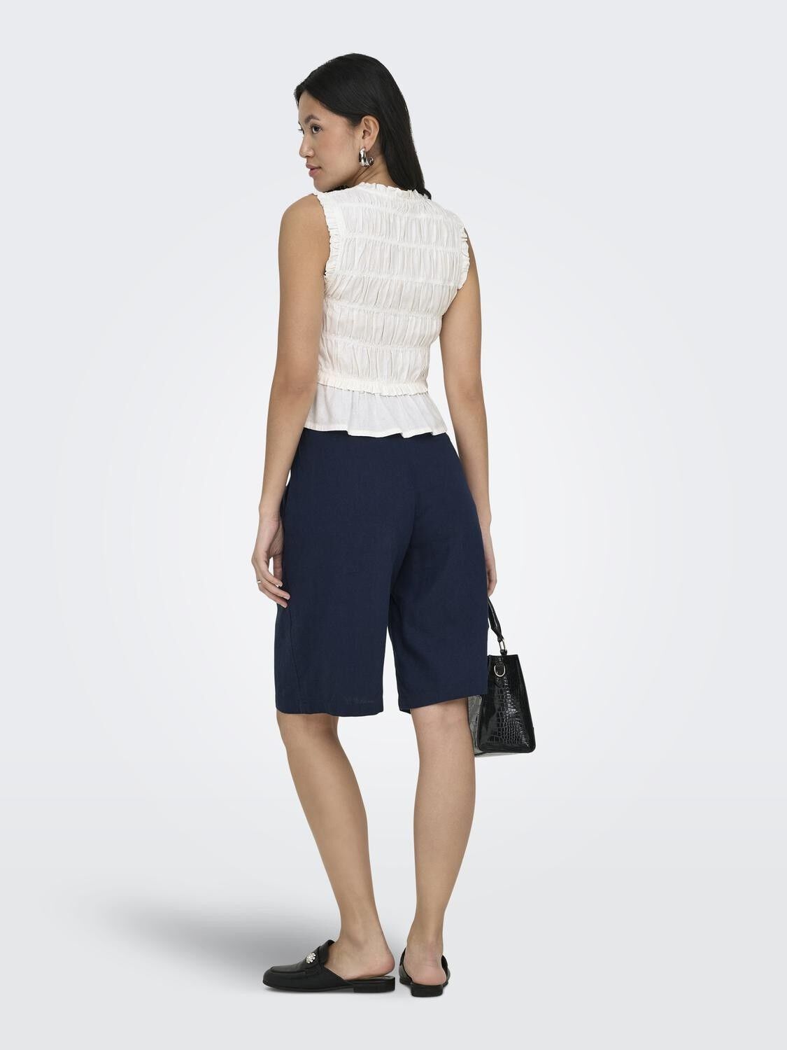 ONLGOA S/S LINEN BL FRILL TOP CC PN