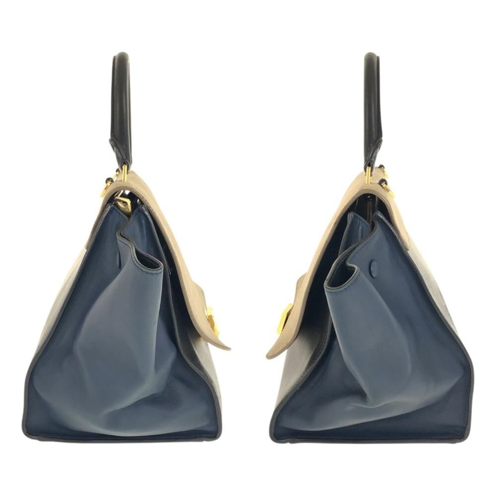 C&eacute;line Trapeze